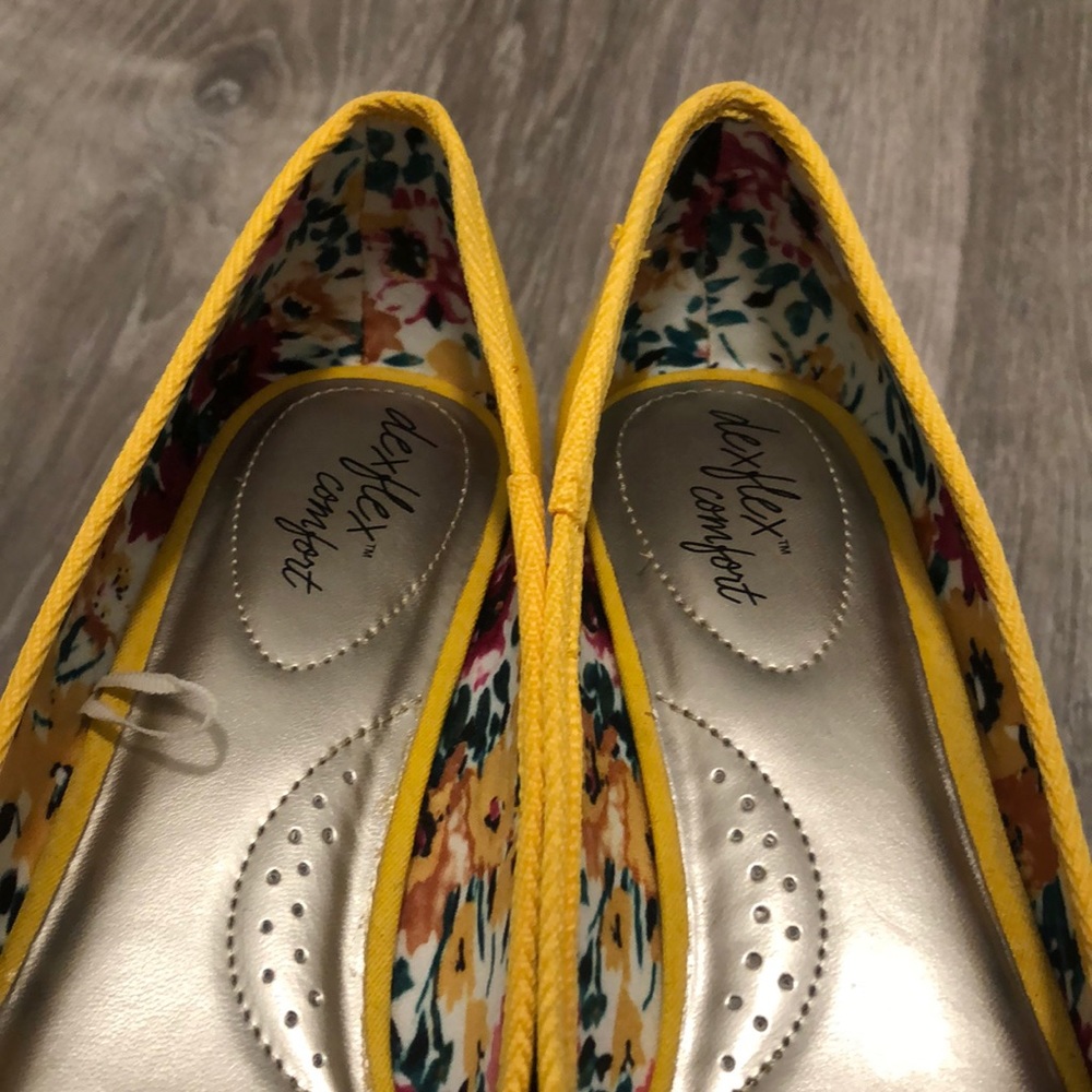 Yellow Wedges - Picture 2 of 5